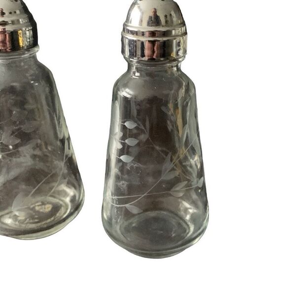 Vintage PRINCESS HOUSE Heritage Pattern Salt & Pepper Shakers - Picture 8 of 10
